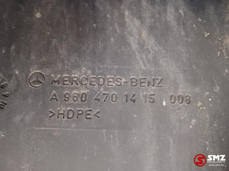 Mercedes-Benz Occ AdBlue tank Mercedes - Système de carburant pour Camion: photos 5 Mercedes-Benz Occ AdBlue tank Mercedes - Système de carburant pour Camion: photos 5