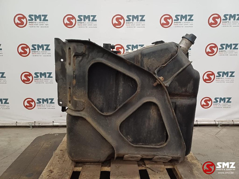 Mercedes-Benz Occ AdBlue tank Mercedes - Système de carburant pour Camion: photos 2 Mercedes-Benz Occ AdBlue tank Mercedes - Système de carburant pour Camion: photos 2