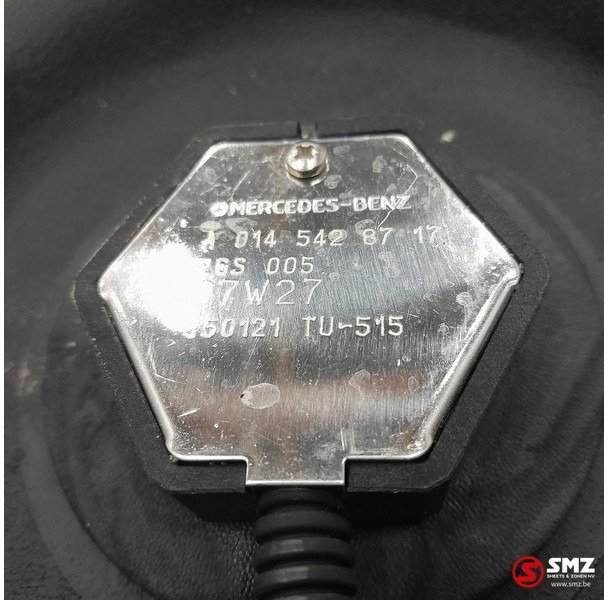 Mercedes-Benz Occ AdBluetank 85L + AdBlueniveausensor Mercedes - Système de carburant pour Camion: photos 5 Mercedes-Benz Occ AdBluetank 85L + AdBlueniveausensor Mercedes - Système de carburant pour Camion: photos 5