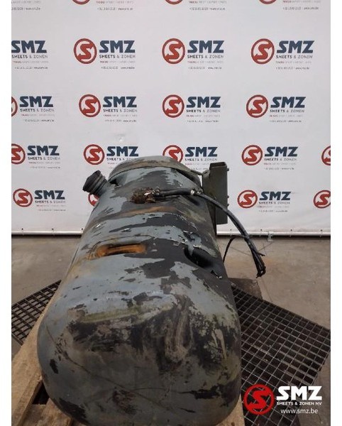 Mercedes-Benz Occ Brandstoftank 210L Mercedes 2527 - Réservoir de carburant pour Camion: photos 2 Mercedes-Benz Occ Brandstoftank 210L Mercedes 2527 - Réservoir de carburant pour Camion: photos 2