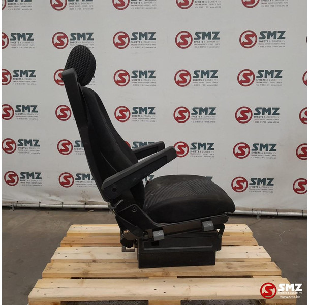 Mercedes-Benz Occ bijrijdersstoel Mercedes - Cabine et intérieur pour Camion: photos 3 Mercedes-Benz Occ bijrijdersstoel Mercedes - Cabine et intérieur pour Camion: photos 3