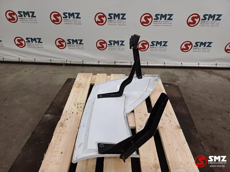 Mercedes-Benz Occ cabinespoiler links Mercedes - Aérodynamique/ Spoilers pour Camion: photos 5 Mercedes-Benz Occ cabinespoiler links Mercedes - Aérodynamique/ Spoilers pour Camion: photos 5