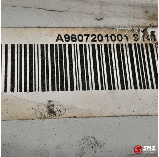 Mercedes-Benz Occ deurverlenging rechts Mercedes - Portière et pièces pour Camion: photos 3 Mercedes-Benz Occ deurverlenging rechts Mercedes - Portière et pièces pour Camion: photos 3