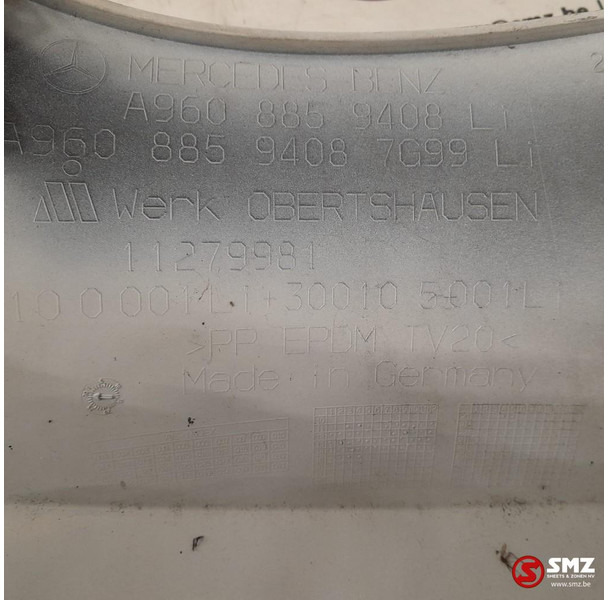 Mercedes-Benz Occ koplampkap links Mercedes - Feu avant pour Camion: photos 3 Mercedes-Benz Occ koplampkap links Mercedes - Feu avant pour Camion: photos 3