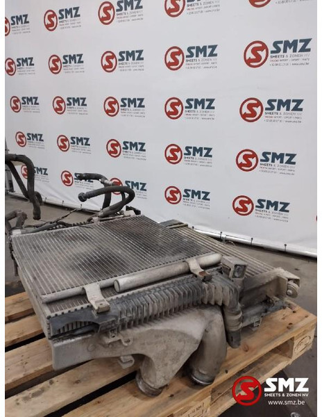 Mercedes-Benz Occ radiator Mercedes Atego - Radiateur pour Camion: photos 1 Mercedes-Benz Occ radiator Mercedes Atego - Radiateur pour Camion: photos 1