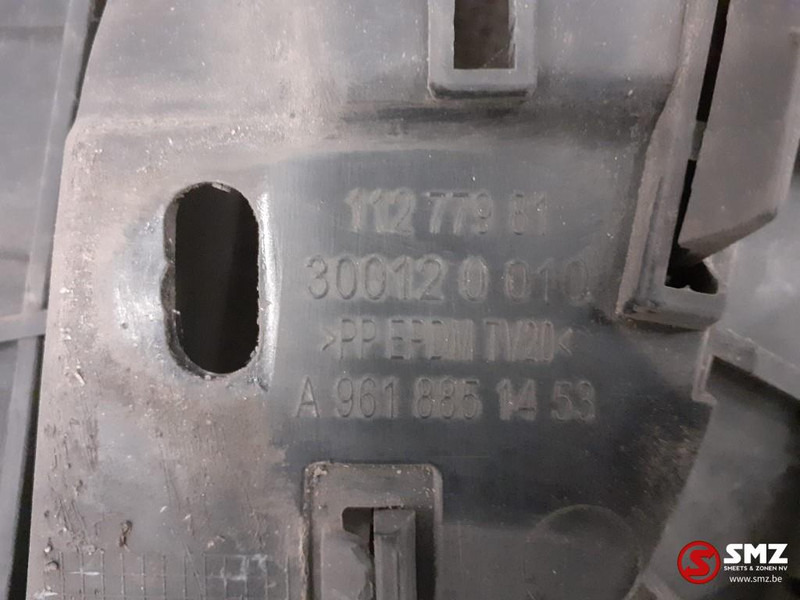 Mercedes-Benz Occ radiatorgrille Mercedes Actros - Calandre pour Camion: photos 3 Mercedes-Benz Occ radiatorgrille Mercedes Actros - Calandre pour Camion: photos 3