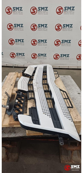 Mercedes-Benz Occ radiatorgrille Mercedes - Calandre pour Camion: photos 4 Mercedes-Benz Occ radiatorgrille Mercedes - Calandre pour Camion: photos 4