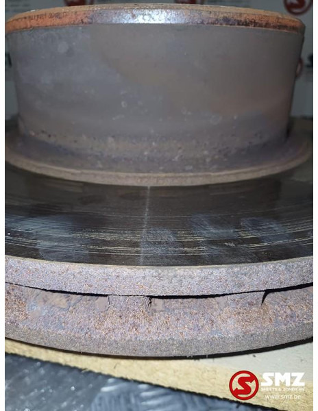 Mercedes-Benz Occ remschijf + wielnaafflens vooras Mercedes - Disques de frein pour Camion: photos 3 Mercedes-Benz Occ remschijf + wielnaafflens vooras Mercedes - Disques de frein pour Camion: photos 3