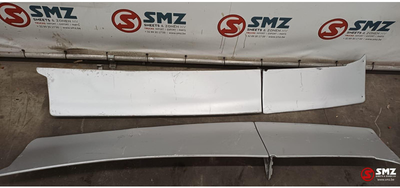 Mercedes-Benz Occ set cabinespoilers links + rechts Mercedes SK - Aérodynamique/ Spoilers pour Camion: photos 1 Mercedes-Benz Occ set cabinespoilers links + rechts Mercedes SK - Aérodynamique/ Spoilers pour Camion: photos 1