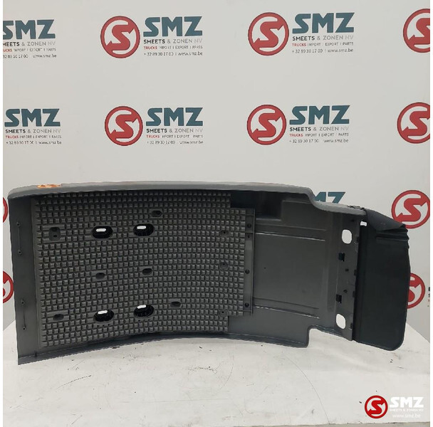 Mercedes-Benz Spatbord rechts mercedes Actros mp2/3 - Carrosserie et extérieur pour Camion: photos 3 Mercedes-Benz Spatbord rechts mercedes Actros mp2/3 - Carrosserie et extérieur pour Camion: photos 3