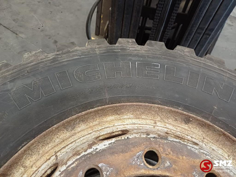 Michelin Occ vrachtwagenband 12.00R20 154/149K Michelin - Pneu pour Camion: photos 2 Michelin Occ vrachtwagenband 12.00R20 154/149K Michelin - Pneu pour Camion: photos 2