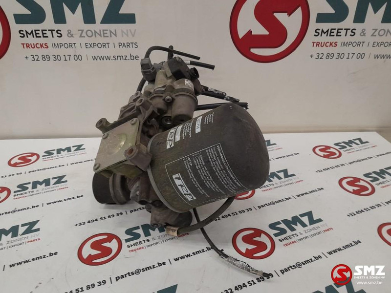 DAF Occ luchtdroger + vierwegventiel DAF - Pièces de rechange pour Camion: photos 2 DAF Occ luchtdroger + vierwegventiel DAF - Pièces de rechange pour Camion: photos 2