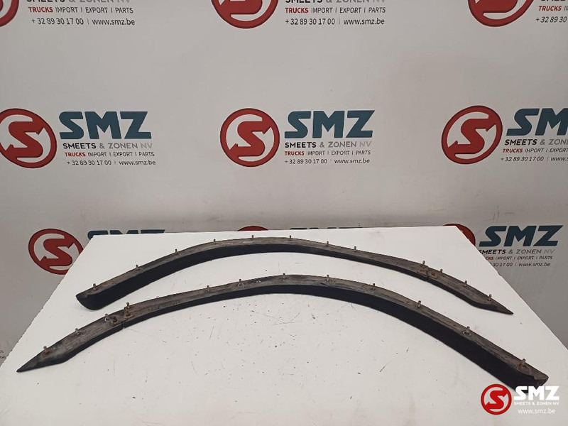 DAF Occ set spatbordkappen L/R DAF - Pièces de rechange pour Camion: photos 2 DAF Occ set spatbordkappen L/R DAF - Pièces de rechange pour Camion: photos 2