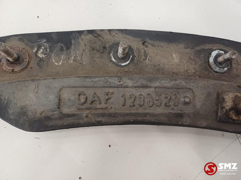 DAF Occ set spatbordkappen L/R DAF - Pièces de rechange pour Camion: photos 3 DAF Occ set spatbordkappen L/R DAF - Pièces de rechange pour Camion: photos 3