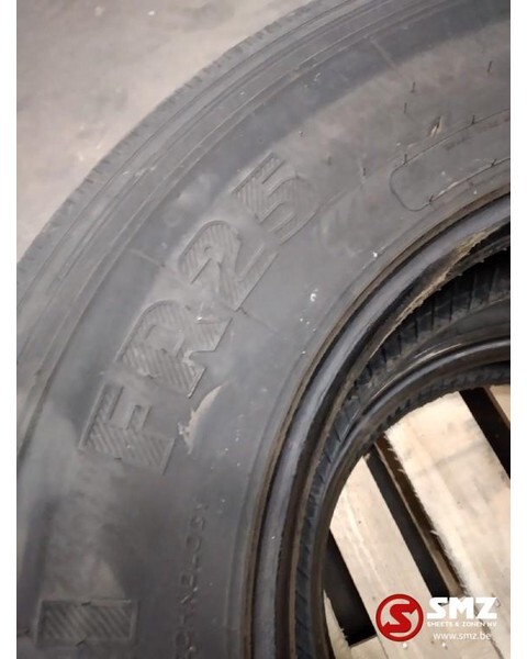 Pirelli Occ vrachtwagenband Pirelli FR25 315/80R22.5 - Pneu pour Camion: photos 4 Pirelli Occ vrachtwagenband Pirelli FR25 315/80R22.5 - Pneu pour Camion: photos 4