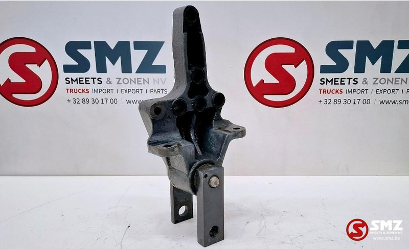 Renault Occ bladveerbeugel vooras rechts Renault - Frame/ Châssis pour Camion: photos 2 Renault Occ bladveerbeugel vooras rechts Renault - Frame/ Châssis pour Camion: photos 2