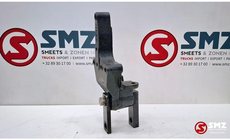 Renault Occ bladveerbeugel vooras rechts Renault - Frame/ Châssis pour Camion: photos 3 Renault Occ bladveerbeugel vooras rechts Renault - Frame/ Châssis pour Camion: photos 3