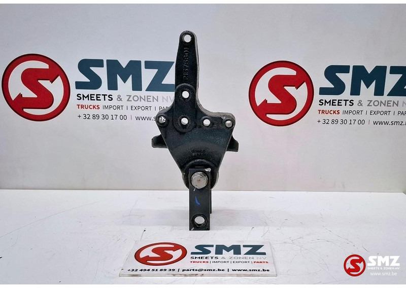 Renault Occ bladveerbeugel vooras rechts Renault - Frame/ Châssis pour Camion: photos 1 Renault Occ bladveerbeugel vooras rechts Renault - Frame/ Châssis pour Camion: photos 1