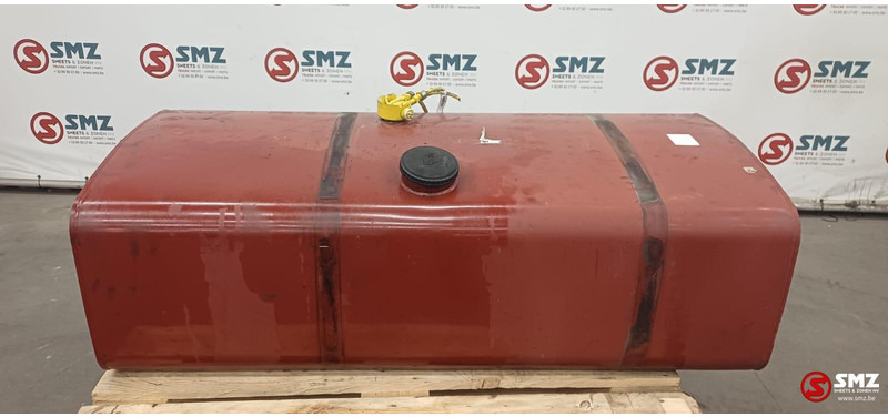 Renault Occ brandstoftank 350L Renault - Réservoir de carburant pour Camion: photos 1 Renault Occ brandstoftank 350L Renault - Réservoir de carburant pour Camion: photos 1