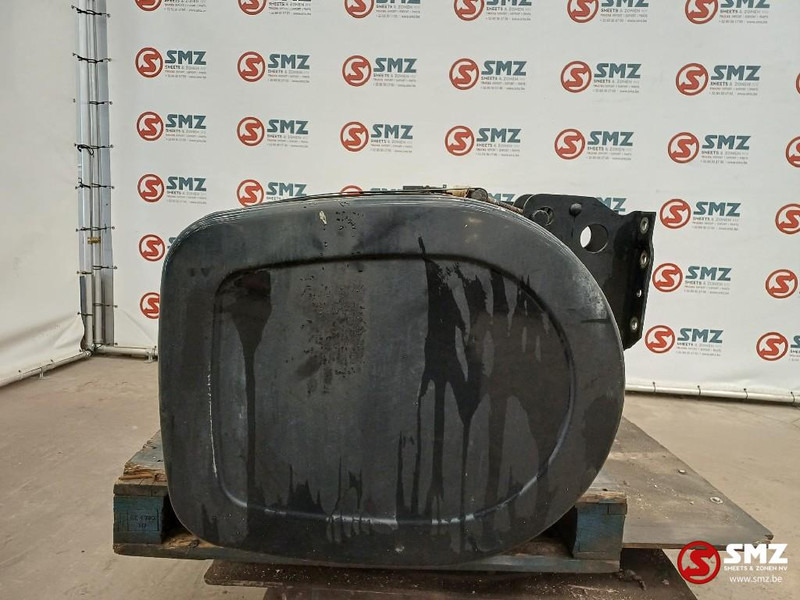 Renault Occ brandstoftank 540L Renault - Réservoir de carburant pour Camion: photos 3 Renault Occ brandstoftank 540L Renault - Réservoir de carburant pour Camion: photos 3