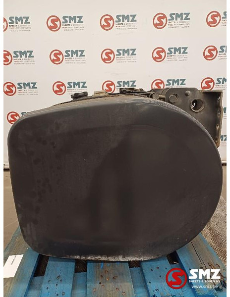 Renault Occ brandstoftank + brandstofniveausensor 315L Ren - Réservoir de carburant pour Camion: photos 3 Renault Occ brandstoftank + brandstofniveausensor 315L Ren - Réservoir de carburant pour Camion: photos 3