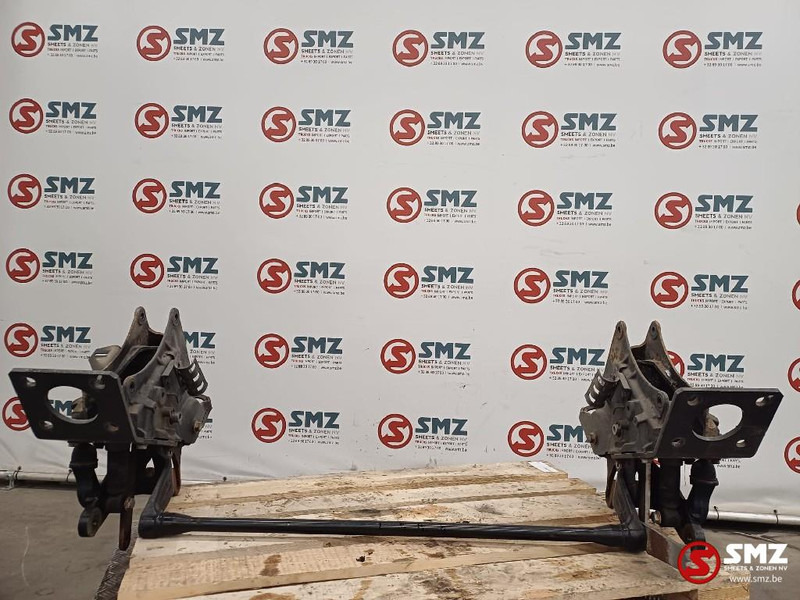 Renault Occ cabinestabilisatorstang + beugels Renault - Commande de gouvernail pour Camion: photos 2 Renault Occ cabinestabilisatorstang + beugels Renault - Commande de gouvernail pour Camion: photos 2