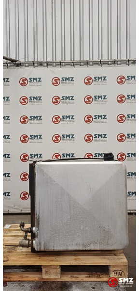 Renault Occ hydraulische tank 250L + materiaalkast Renault - Réservoir hydraulique pour Camion: photos 3 Renault Occ hydraulische tank 250L + materiaalkast Renault - Réservoir hydraulique pour Camion: photos 3