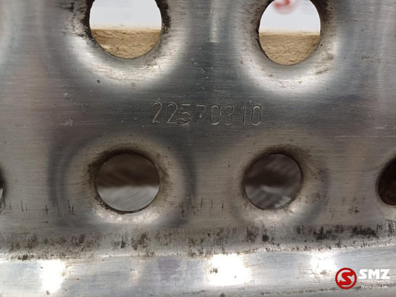 Renault Occ set bordesplaten Renault - Frame/ Châssis pour Camion: photos 3 Renault Occ set bordesplaten Renault - Frame/ Châssis pour Camion: photos 3