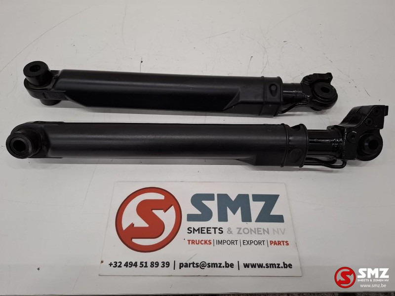 Renault Occ set cabinekantelcilinders Renault - Frame/ Châssis pour Camion: photos 2 Renault Occ set cabinekantelcilinders Renault - Frame/ Châssis pour Camion: photos 2