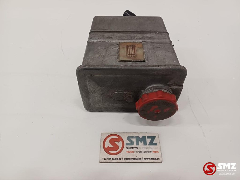 Renault Occ stuurbekrachtingingsoliereservoir Renault - Commande de gouvernail pour Camion: photos 1 Renault Occ stuurbekrachtingingsoliereservoir Renault - Commande de gouvernail pour Camion: photos 1