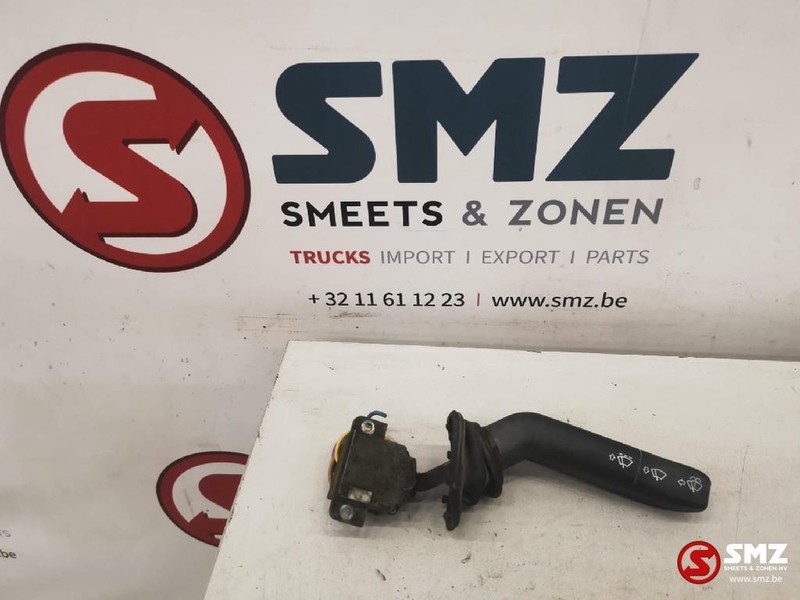 Scania Occ stuurkolomschakelaar (ruitenwisser) ScaniaT114 - Commutateur de colonne de direction pour Camion: photos 1 Scania Occ stuurkolomschakelaar (ruitenwisser) ScaniaT114 - Commutateur de colonne de direction pour Camion: photos 1