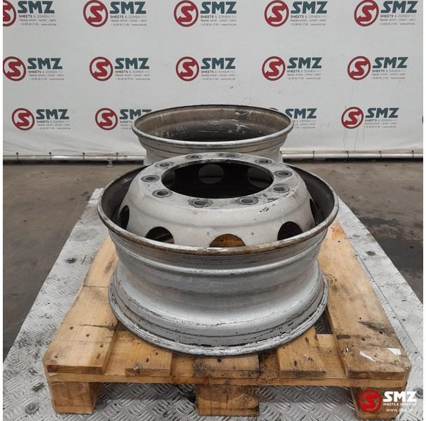 Volvo Occ set van 2 velgen 22.5x9.00 Volvo - Jante pour Camion: photos 3 Volvo Occ set van 2 velgen 22.5x9.00 Volvo - Jante pour Camion: photos 3