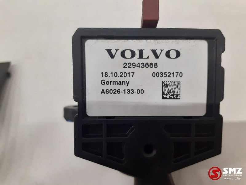 Volvo Occ stuurkolomschakelaar richtingaanwijzer Volvo - Système électrique pour Camion: photos 3 Volvo Occ stuurkolomschakelaar richtingaanwijzer Volvo - Système électrique pour Camion: photos 3