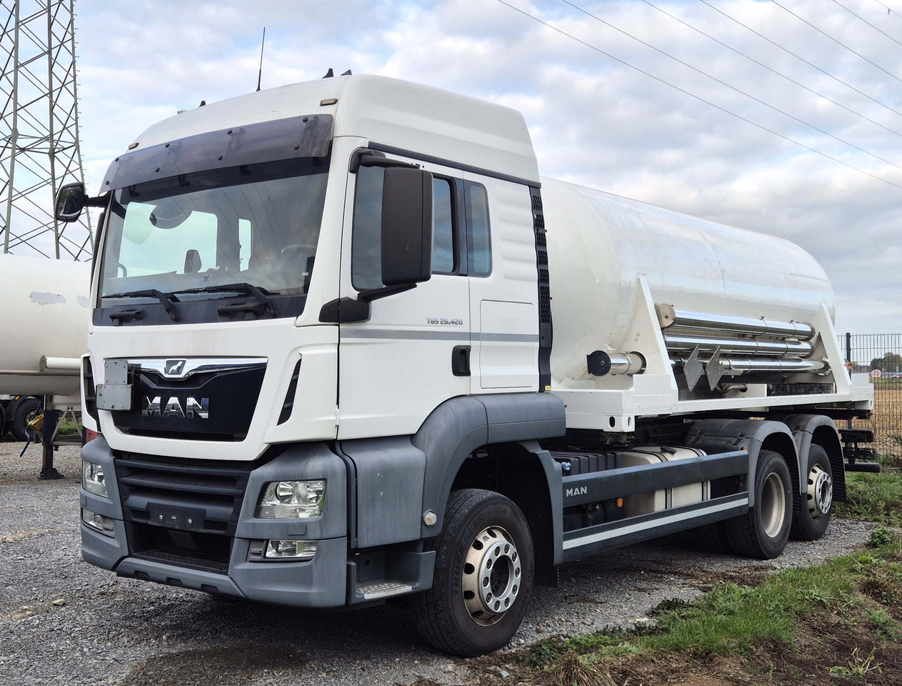 MAN Tank gas truck cryogenic used for oxygen, nitrogen, argon, LIN, LOX, LAR - Camion citerne: photos 2 MAN Tank gas truck cryogenic used for oxygen, nitrogen, argon, LIN, LOX, LAR - Camion citerne: photos 2