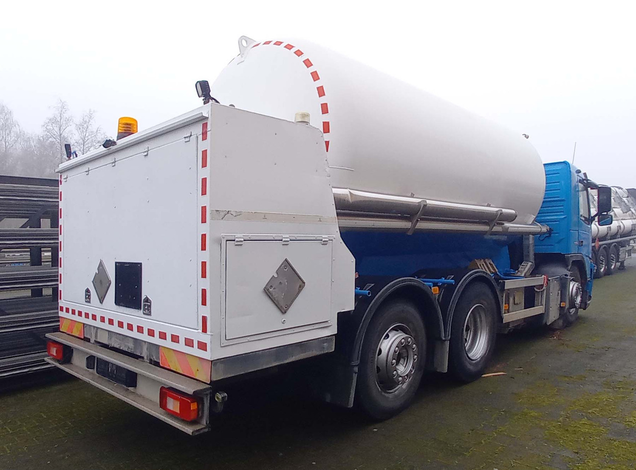 VOLVO Gas tank truck cryogenic used for oxygen, argon, nitrogen. - Camion citerne: photos 4 VOLVO Gas tank truck cryogenic used for oxygen, argon, nitrogen. - Camion citerne: photos 4