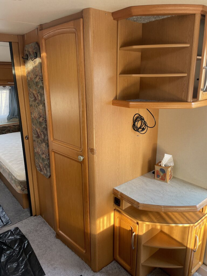 Hobby 560 UL Prestige 1998 en leasing occasion Hobby 560 UL Prestige 1998: photos 11