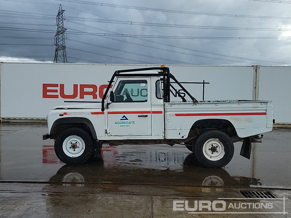 2001 Land Rover Defender - Pick-up: photos 2 2001 Land Rover Defender - Pick-up: photos 2