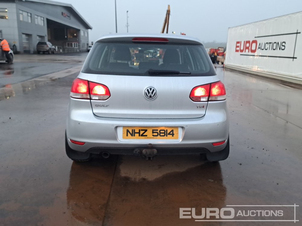 2010 Volkswagen Golf - Voiture: photos 4 2010 Volkswagen Golf - Voiture: photos 4