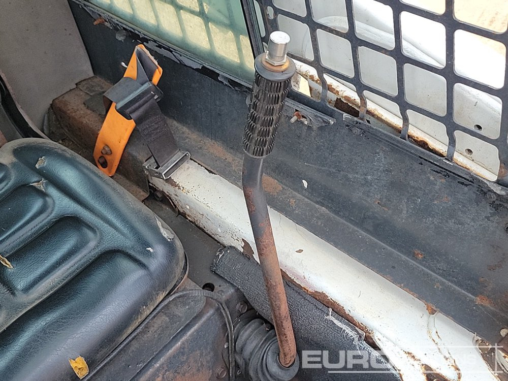 Mini chargeuse 2011 Bobcat S100: photos 35