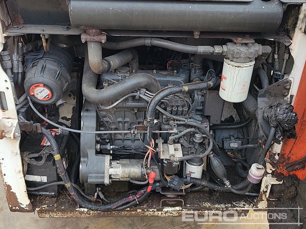 Mini chargeuse 2011 Bobcat S100: photos 13