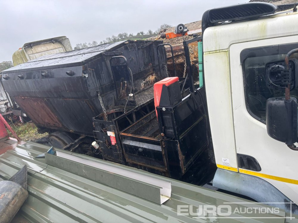 2011 DAF LF55-220 - Camion plateau: photos 3 2011 DAF LF55-220 - Camion plateau: photos 3