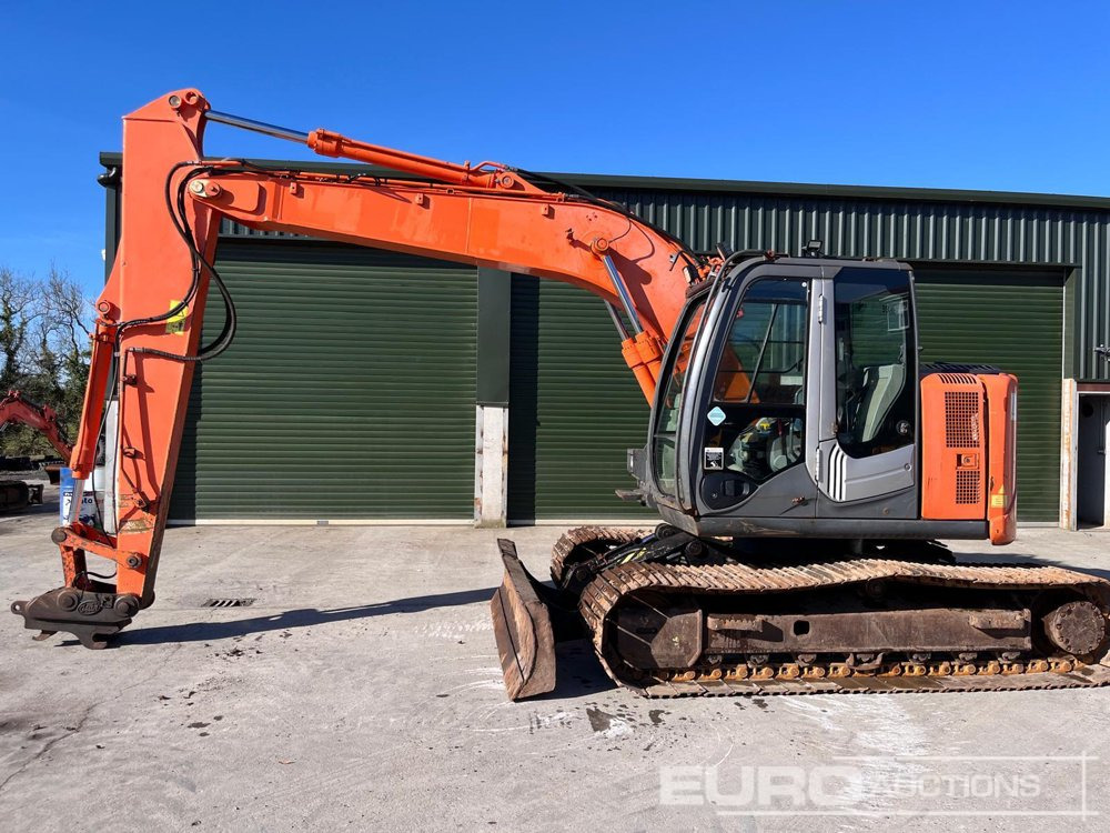 2011 Hitachi ZX135US-3 - Pelle sur chenille: photos 2 2011 Hitachi ZX135US-3 - Pelle sur chenille: photos 2