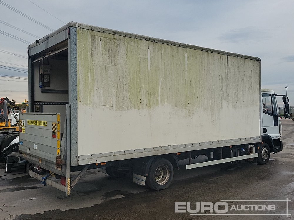 2011 Iveco ML75E16 - Camion fourgon: photos 5 2011 Iveco ML75E16 - Camion fourgon: photos 5