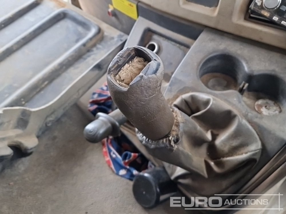 Camion multibenne 2011 Volvo FL240: photos 33