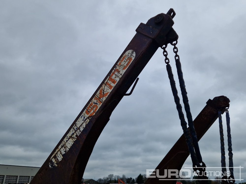 Camion multibenne 2011 Volvo FL240: photos 25