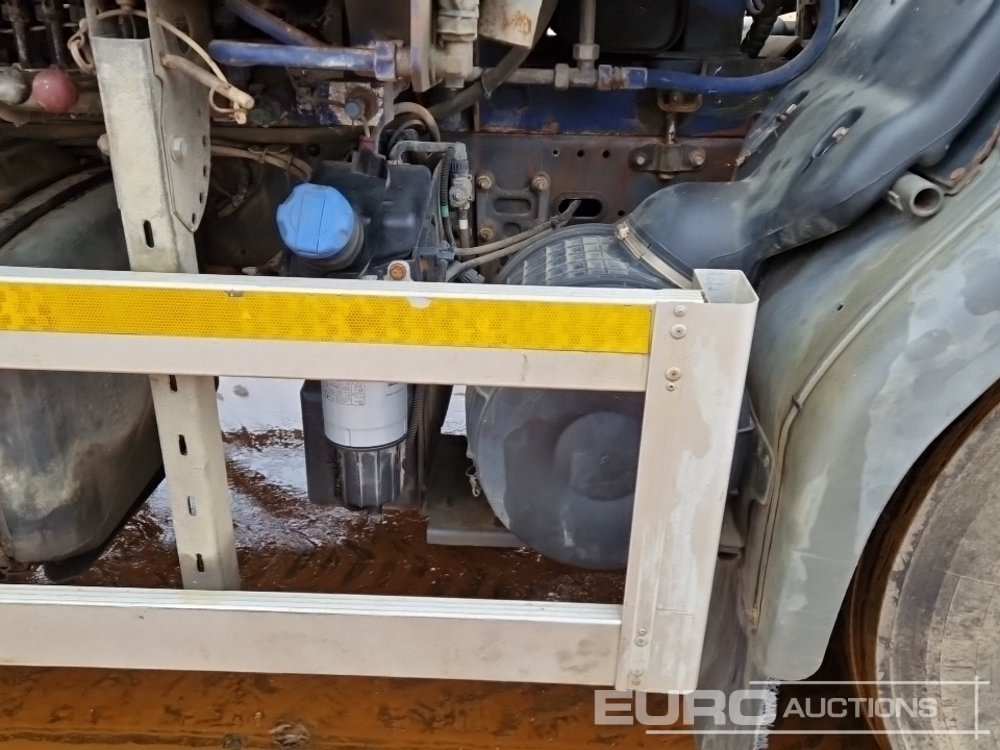 Camion multibenne 2011 Volvo FL240: photos 13