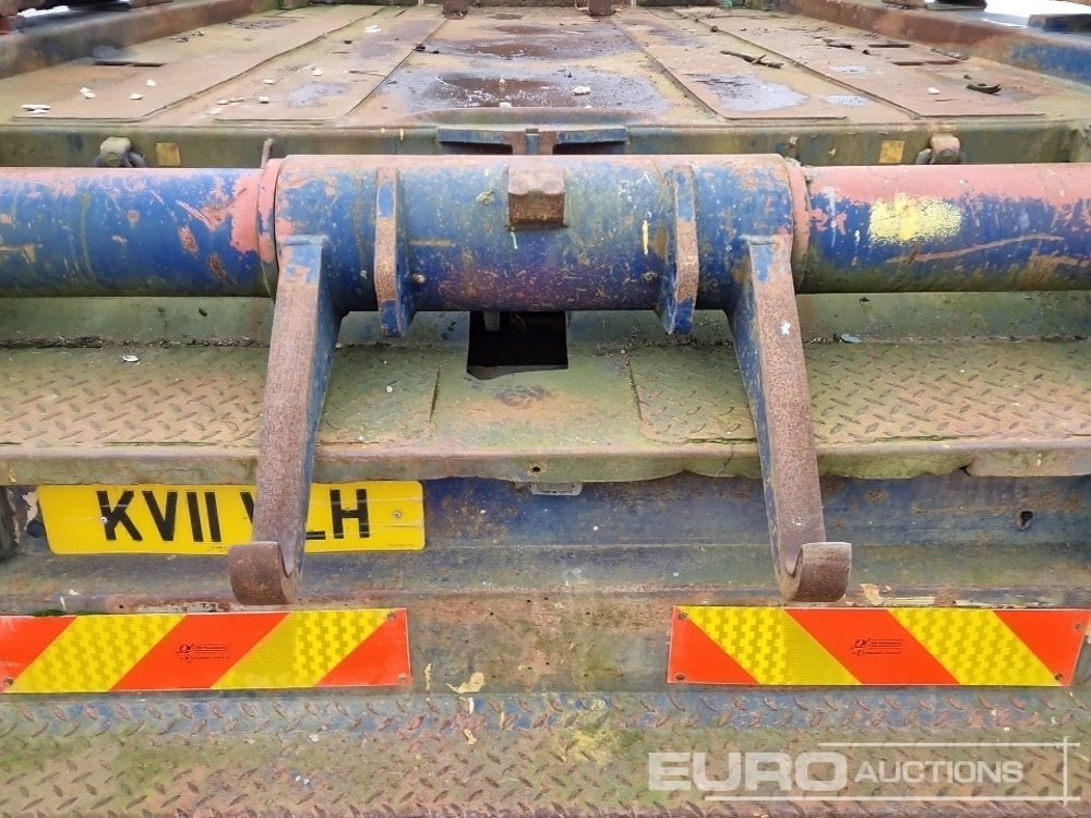 Camion multibenne 2011 Volvo FL240: photos 19