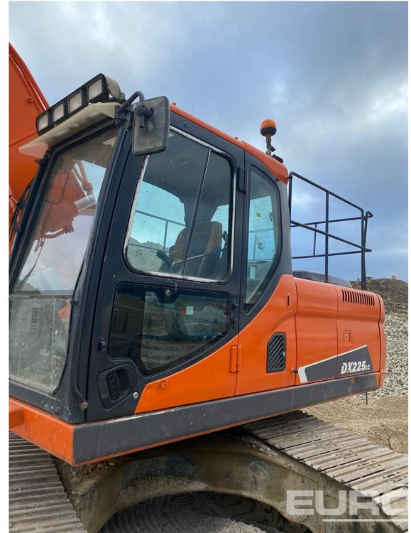2013 Doosan DX225LC - Pelle sur chenille: photos 3 2013 Doosan DX225LC - Pelle sur chenille: photos 3