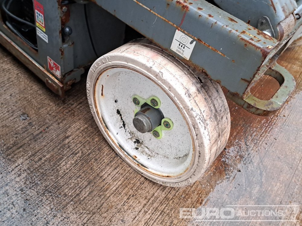 2014 SkyJack SJ4632 - Nacelle: photos 5 2014 SkyJack SJ4632 - Nacelle: photos 5