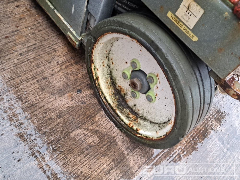 2014 SkyJack SJ4632 - Nacelle: photos 5 2014 SkyJack SJ4632 - Nacelle: photos 5